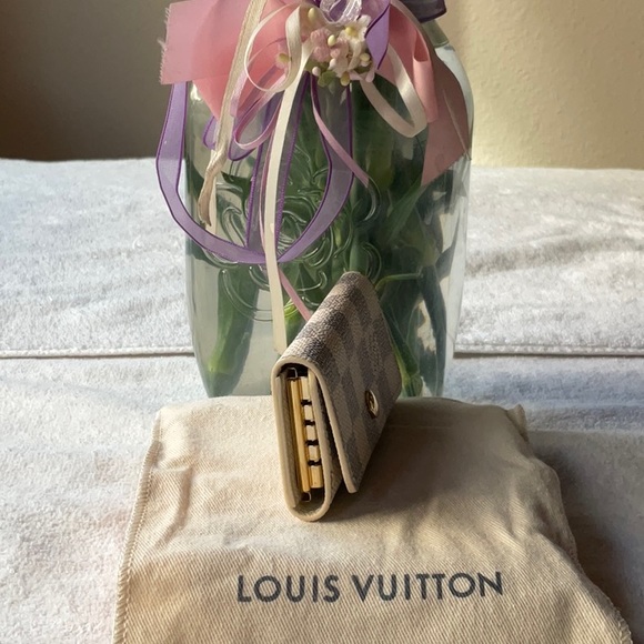 🔑 LOUIS VUITTON DAMIER AZUR 4 KEY HOLDER 🔑NWT🔑 - Picture 14 of 16